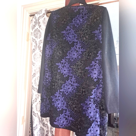 Tahari Small black & blue floral crochet knit jacket - Picture 3 of 5